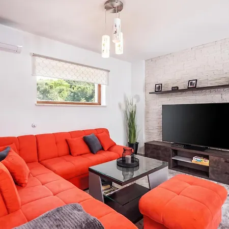 3br Istrian Erla W/ Private Pool - Happy